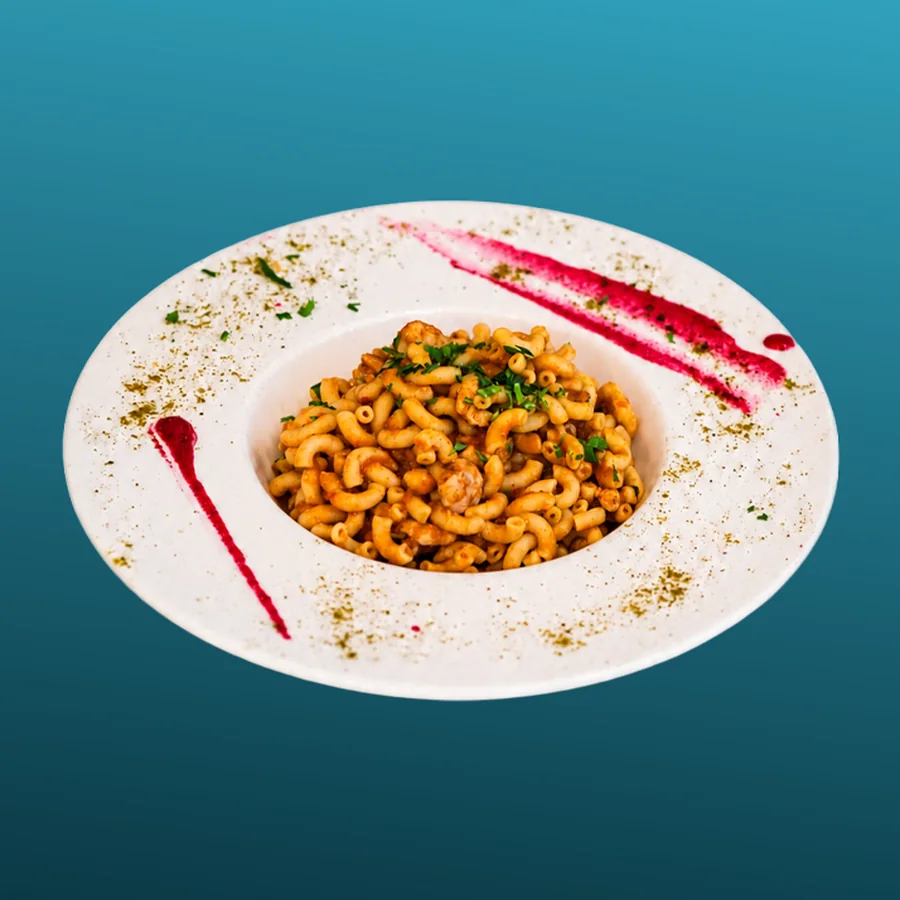海老のマカロニ — むき海老を入れたクリーミーなマカロニ。 · Sphère Restaurant by Léa, Kouba, Alger